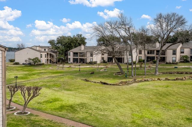 203 Lakeview Terrace B, Montgomery, TX 77356