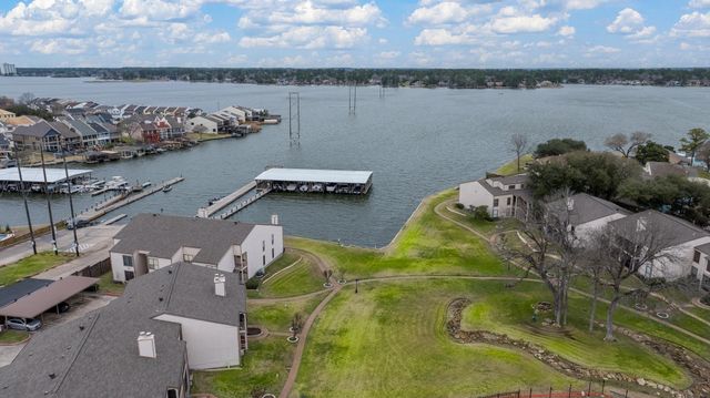 203 Lakeview Terrace B, Montgomery, TX 77356