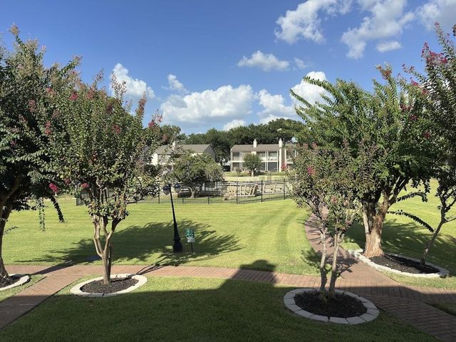 203 Lakeview Terrace B, Montgomery, TX 77356