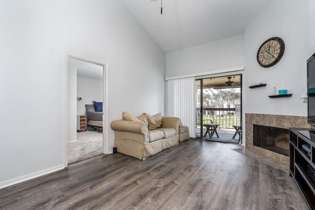 203 Lakeview Terrace B, Montgomery, TX 77356