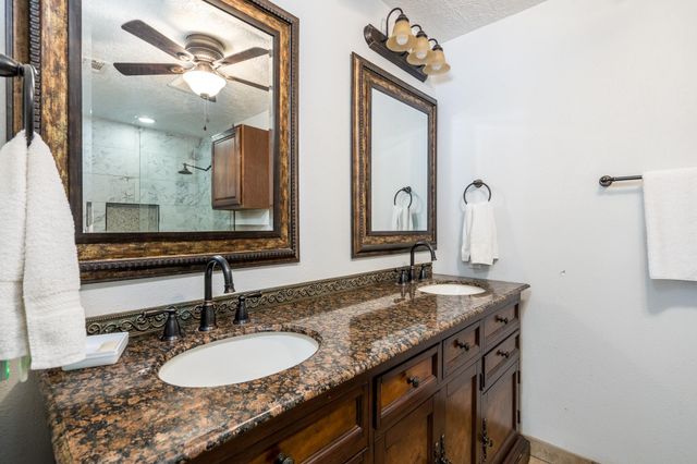 203 Lakeview Terrace B, Montgomery, TX 77356