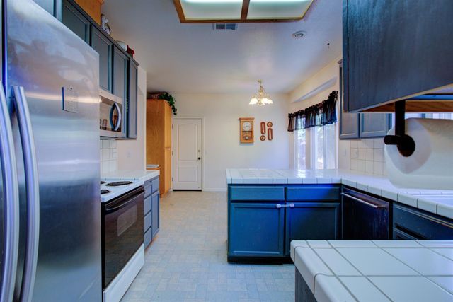 3870 Oak View Ct, Turlock, CA 95382