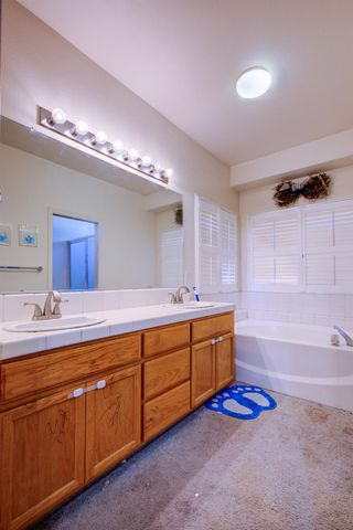 3870 Oak View Ct, Turlock, CA 95382