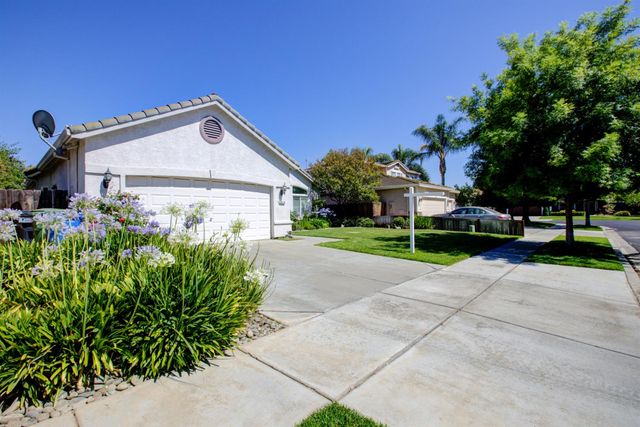 3870 Oak View Ct, Turlock, CA 95382