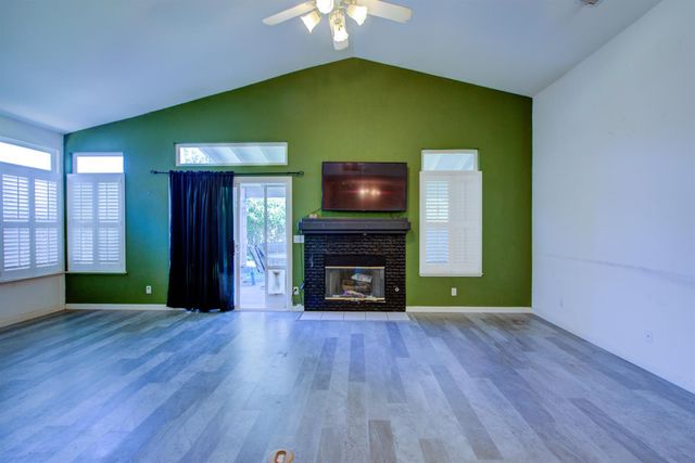 3870 Oak View Ct, Turlock, CA 95382