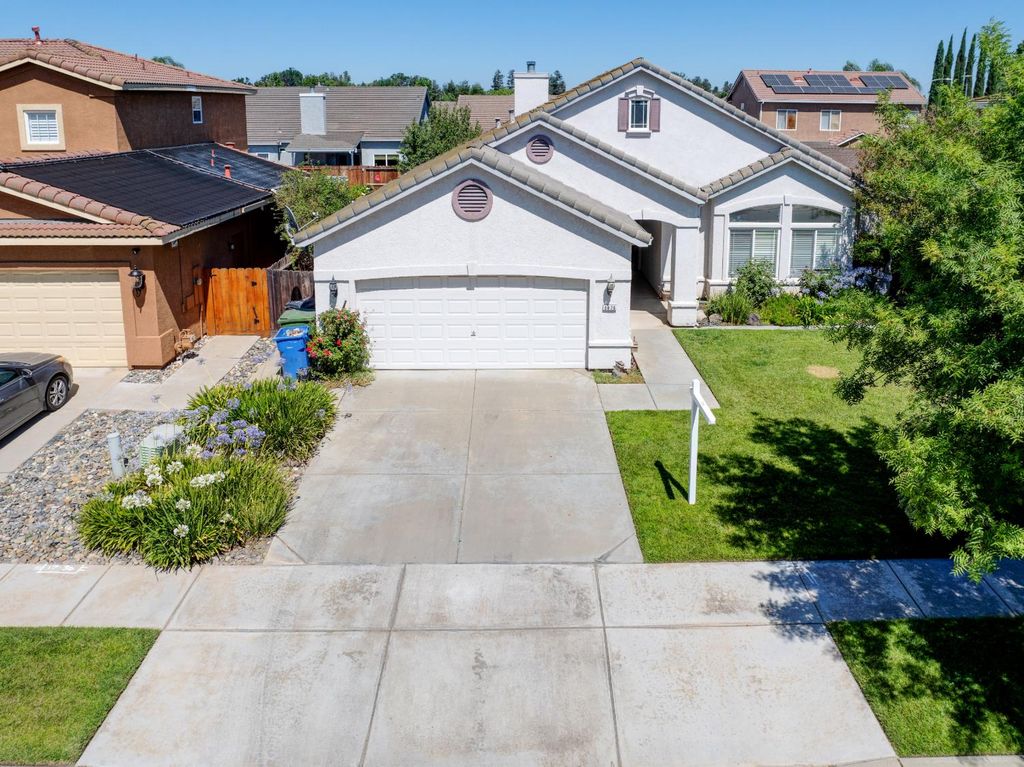 3870 Oak View Ct, Turlock, CA 95382