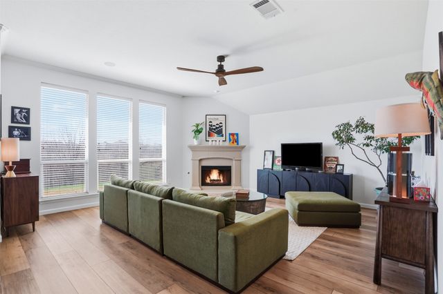 9421 Drovers View Trail, Fort Worth, TX 76131