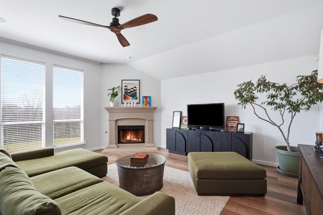 9421 Drovers View Trail, Fort Worth, TX 76131