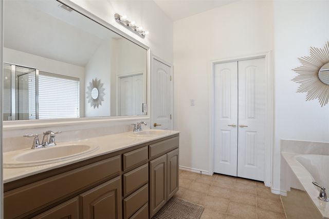 9421 Drovers View Trail, Fort Worth, TX 76131