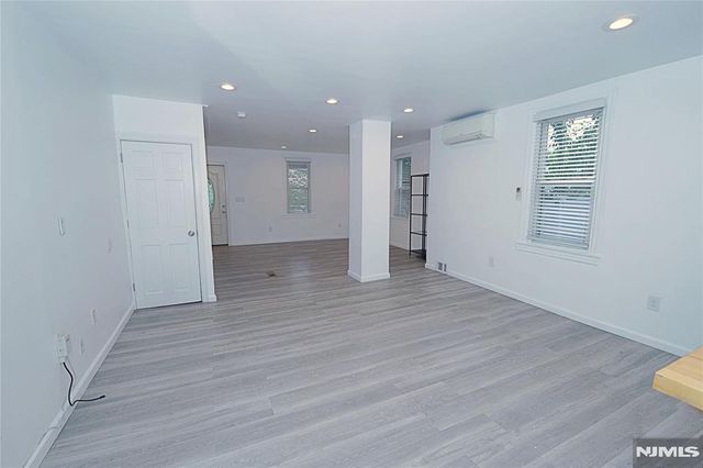 454 Undercliff Avenue, Edgewater, NJ 07020