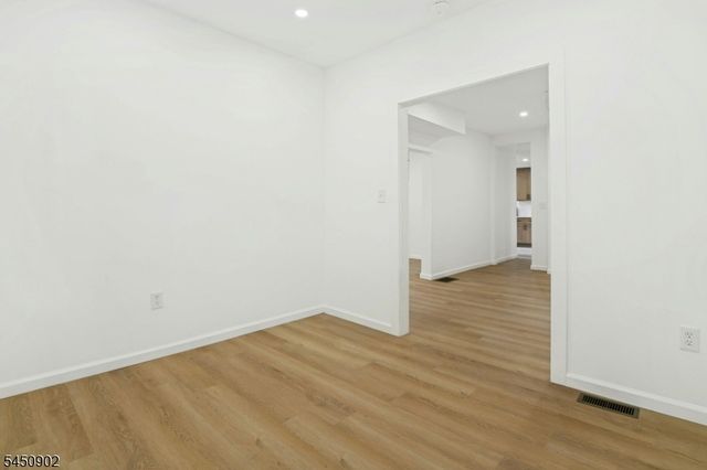 134 Grand Ave, Hamilton Twp., NJ 08610