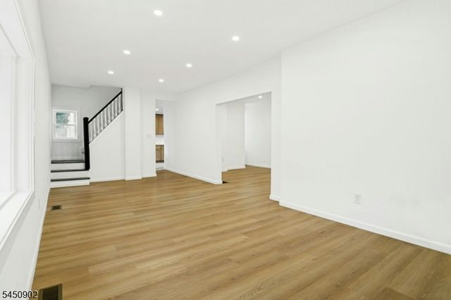 134 Grand Ave, Hamilton Twp., NJ 08610