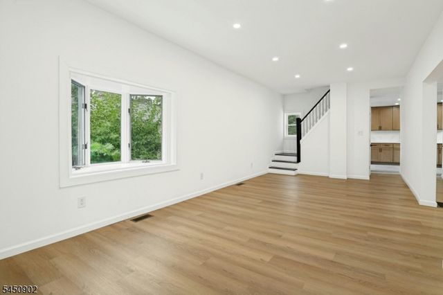 134 Grand Ave, Hamilton Twp., NJ 08610