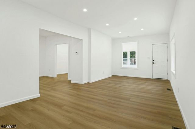 134 Grand Ave, Hamilton Twp., NJ 08610