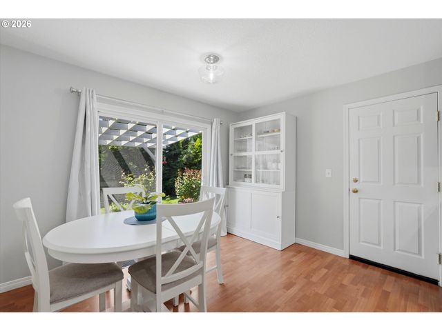 3001 N CENTER St, Newberg, OR 97132