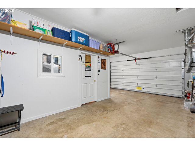 3001 N CENTER St, Newberg, OR 97132