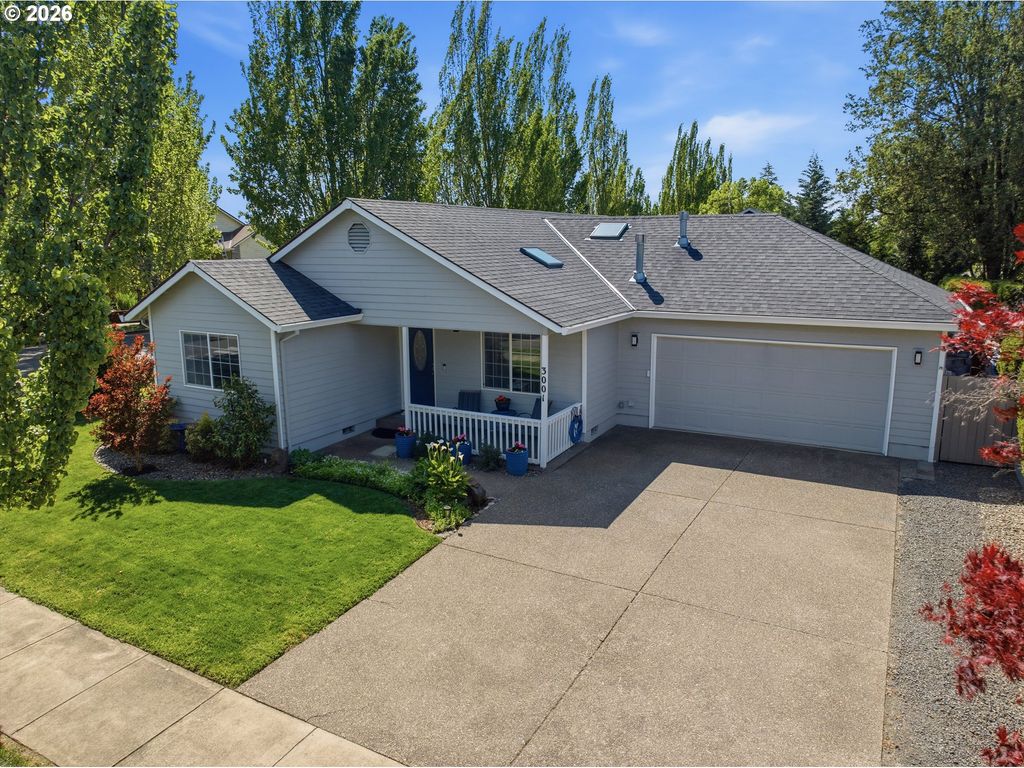 3001 N CENTER St, Newberg, OR 97132