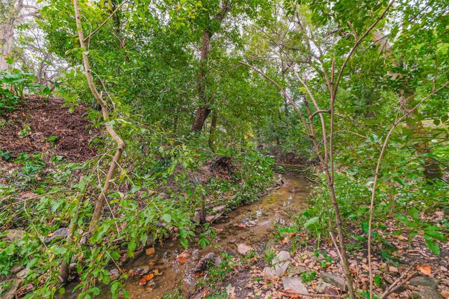 2434 White Oak Drive, Houston, TX 77009