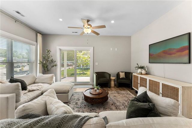 7400 Sinclair Way Ste A, Gloucester, VA 23061