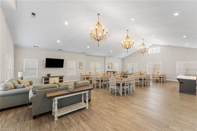 7400 Sinclair Way Ste A, Gloucester, VA 23061