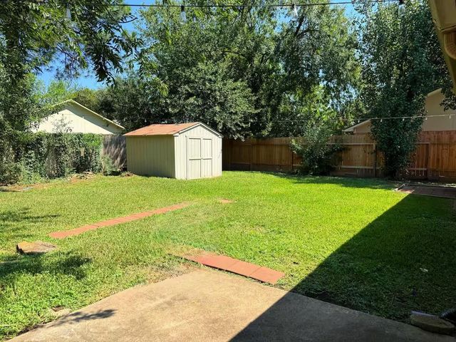 9430 Charter Ridge Drive, Houston, TX 77070