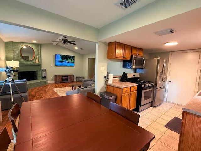 9430 Charter Ridge Drive, Houston, TX 77070