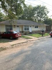 417 W 8th Street, Bonham, TX 75418