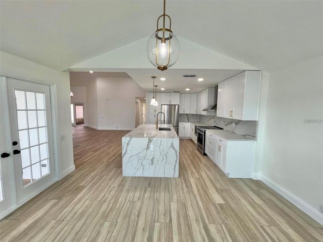 4804 LONGWATER WAY N, Tampa, FL 33615