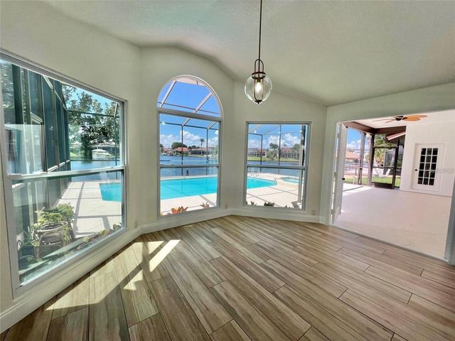 4804 LONGWATER WAY N, Tampa, FL 33615