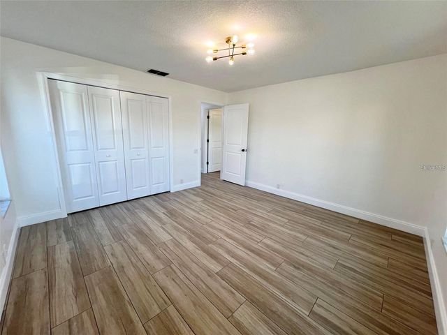 4804 LONGWATER WAY N, Tampa, FL 33615
