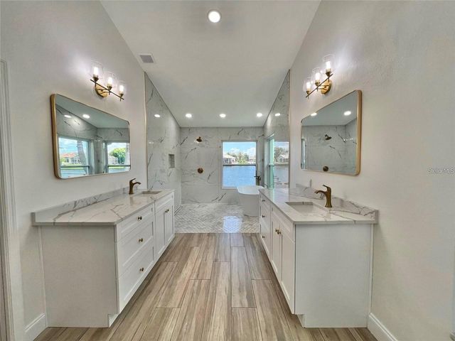 4804 LONGWATER WAY N, Tampa, FL 33615