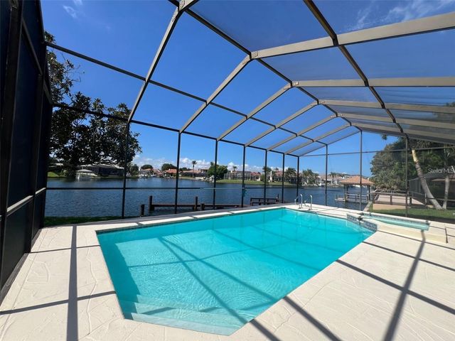 4804 LONGWATER WAY N, Tampa, FL 33615