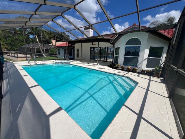 4804 LONGWATER WAY N, Tampa, FL 33615