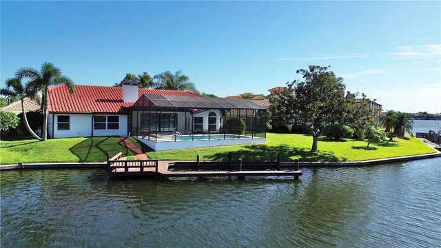 4804 LONGWATER WAY N, Tampa, FL 33615