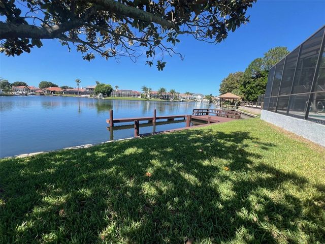 4804 LONGWATER WAY N, Tampa, FL 33615