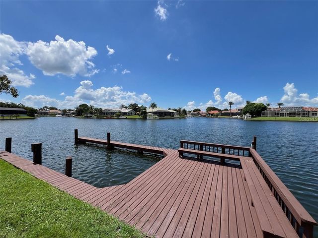 4804 LONGWATER WAY N, Tampa, FL 33615