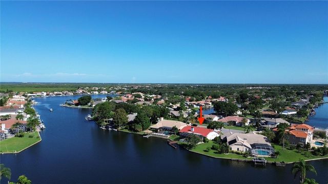 4804 LONGWATER WAY N, Tampa, FL 33615