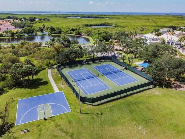 4804 LONGWATER WAY N, Tampa, FL 33615