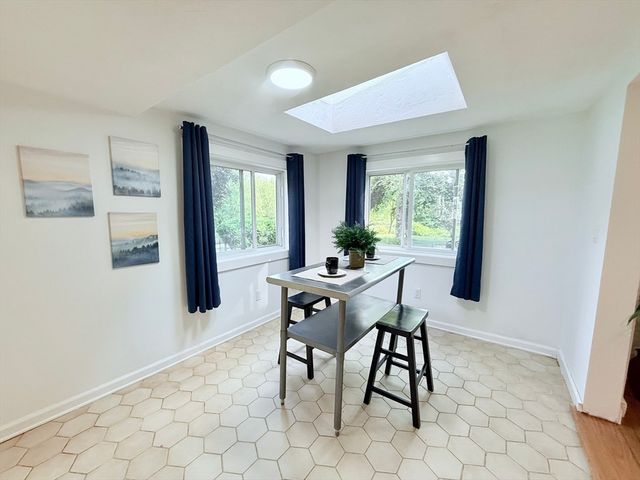 975 S Main St, Bellingham, MA 02019