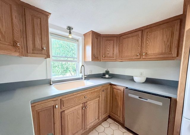 975 S Main St, Bellingham, MA 02019