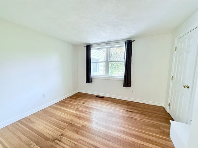 975 S Main St, Bellingham, MA 02019