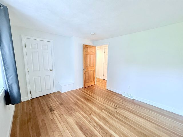 975 S Main St, Bellingham, MA 02019