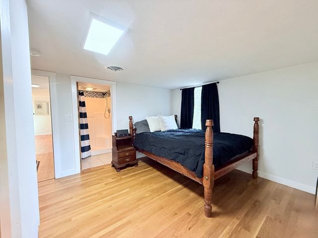 975 S Main St, Bellingham, MA 02019