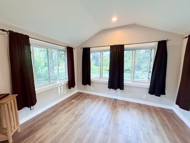 975 S Main St, Bellingham, MA 02019
