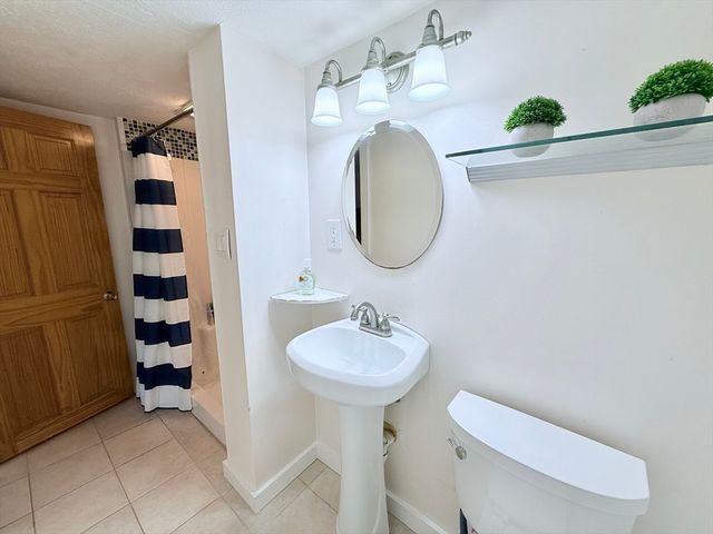 975 S Main St, Bellingham, MA 02019