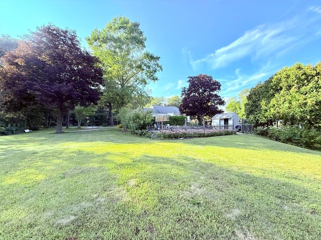 975 S Main St, Bellingham, MA 02019