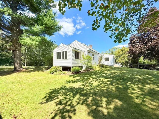 975 S Main St, Bellingham, MA 02019