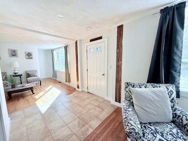 975 S Main St, Bellingham, MA 02019