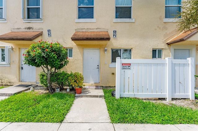 6631 NW Winfield Boulevard 2-6, Pompano Beach, FL 33063