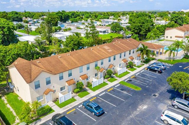 6631 NW Winfield Boulevard 2-6, Pompano Beach, FL 33063